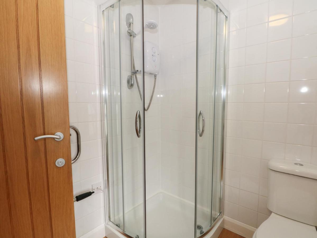 The At Cross Holiday home Wrexham
