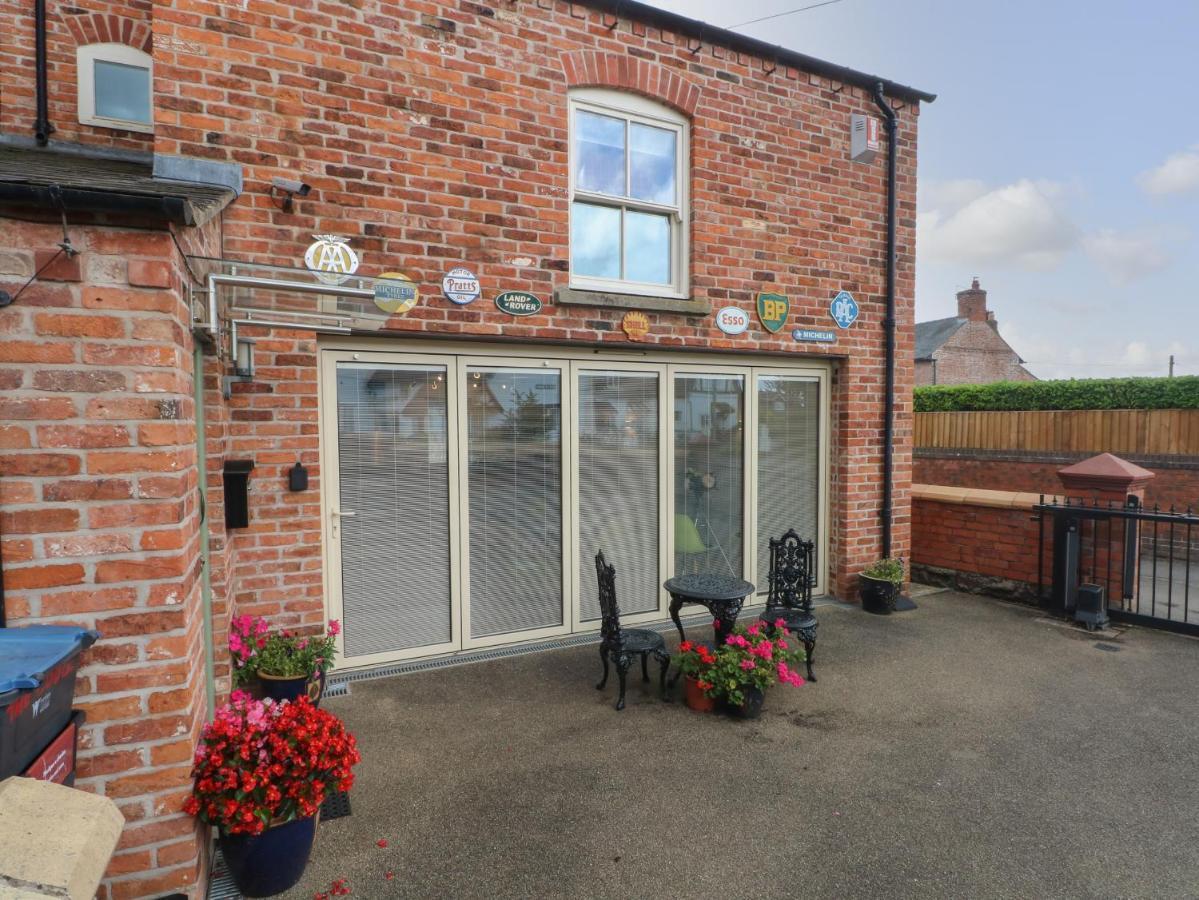 The At Cross Holiday home Wrexham